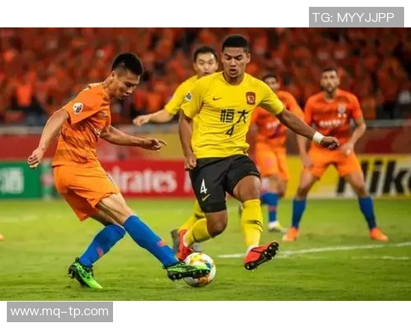 广州足球队实力引发热议球迷观点各异引发讨论MBA 广州足球队实力引发热议球迷观点各异引发讨论MBA