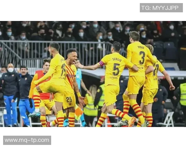 2013年巴萨与皇马经典对决回顾球迷心中的永恒经典之战 2013年巴萨与皇马经典对决回顾球迷心中的永恒经典之战