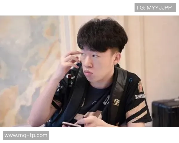 FPX战队在大师赛积分榜上以70分稳居第一位置展现强劲实力